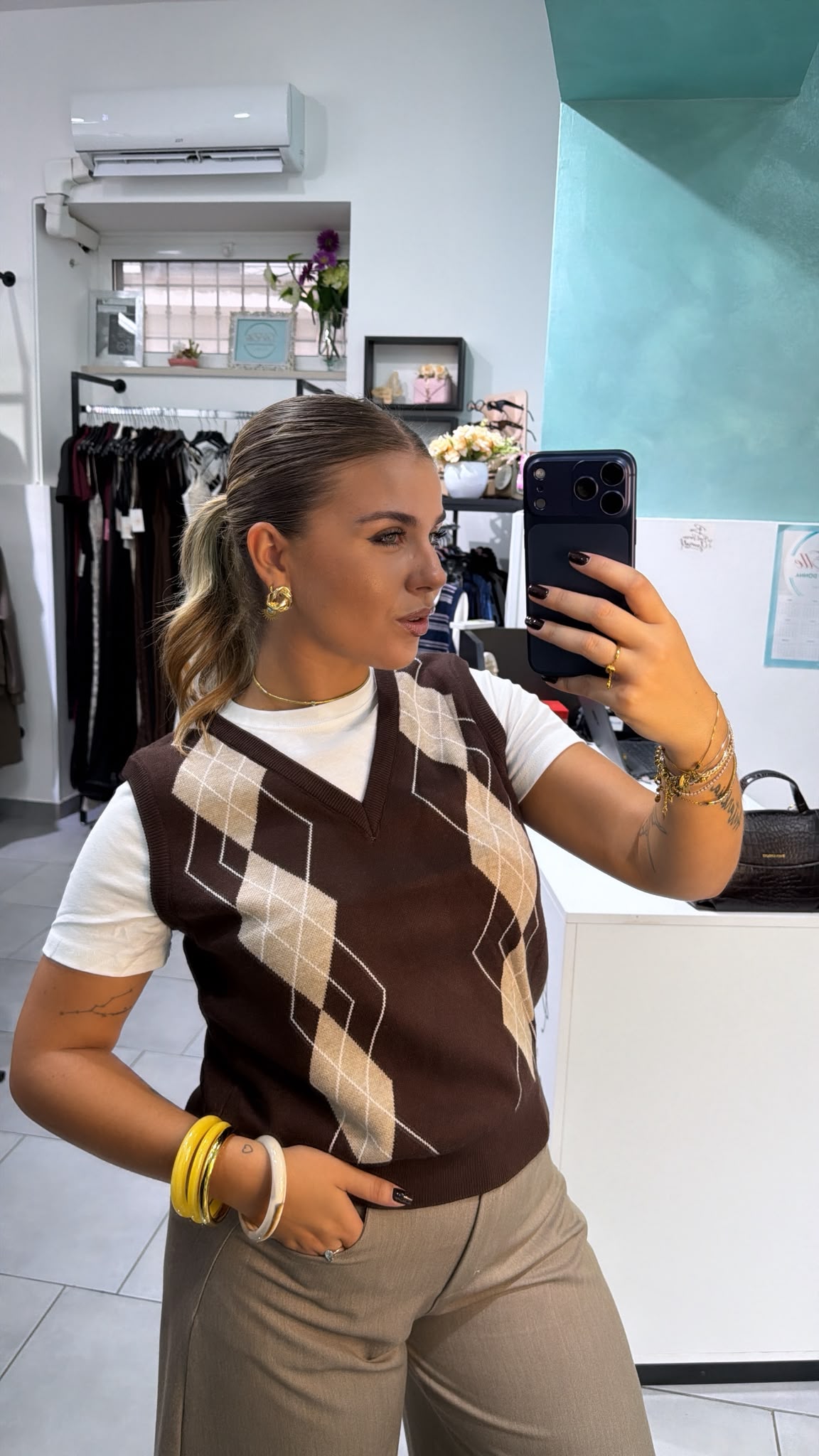 T-SHIRT CON GILET A ROMBO 💠