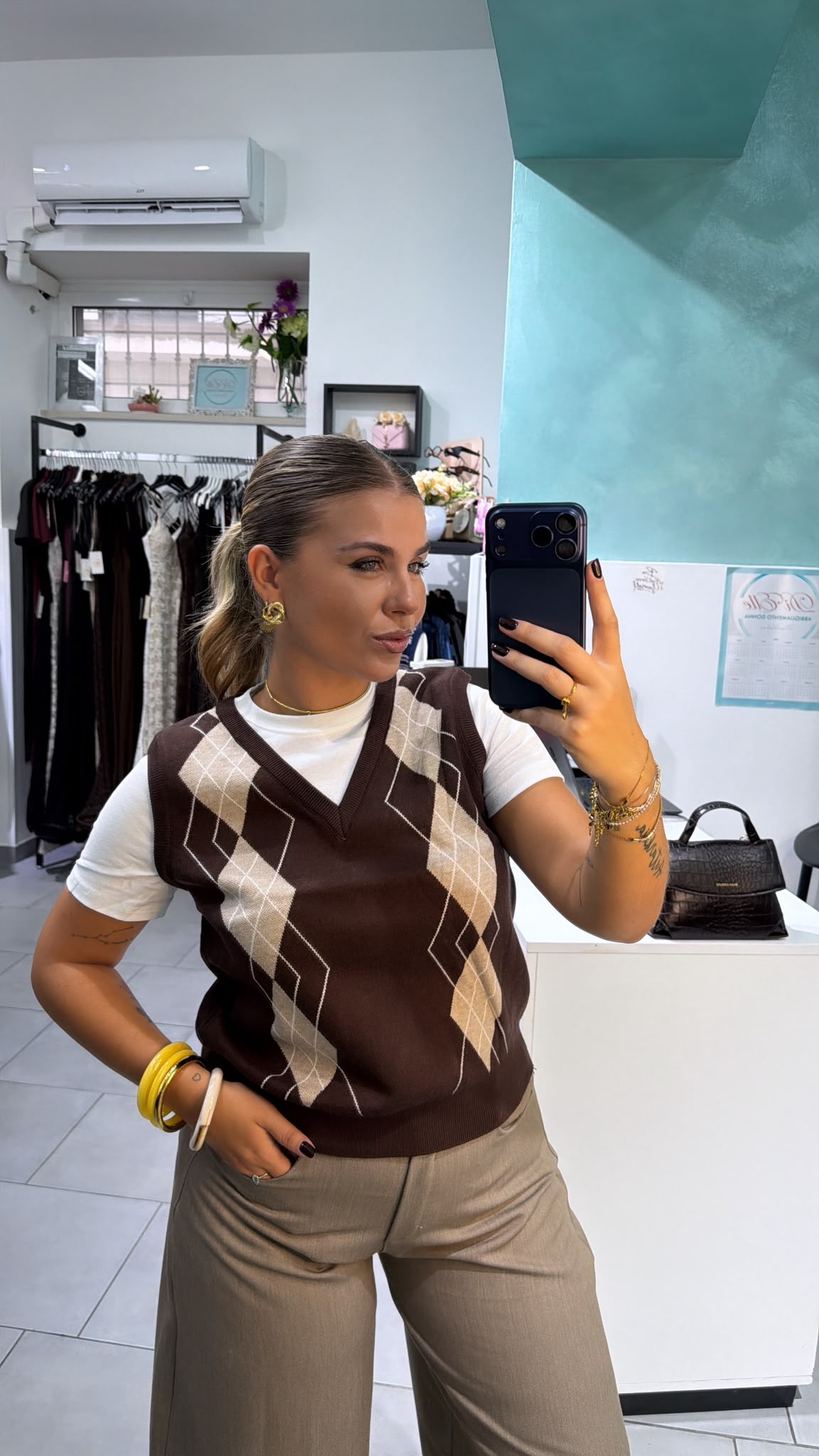 T-SHIRT CON GILET A ROMBO 💠